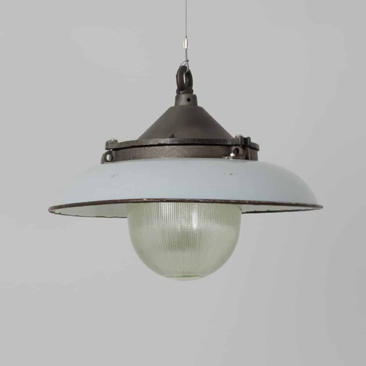 Prismatic pendants with grey shades -Medium-
