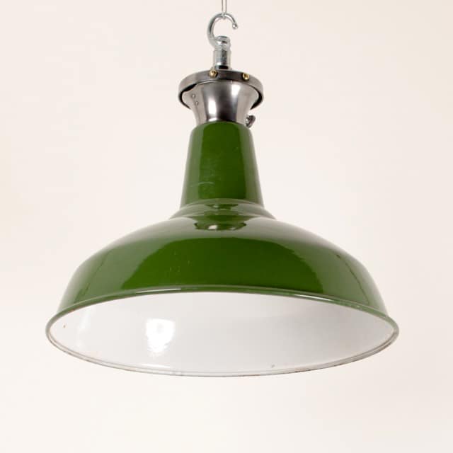 16 green enamelled shades