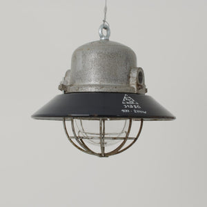 Hungarian explosion proof pendants with shade