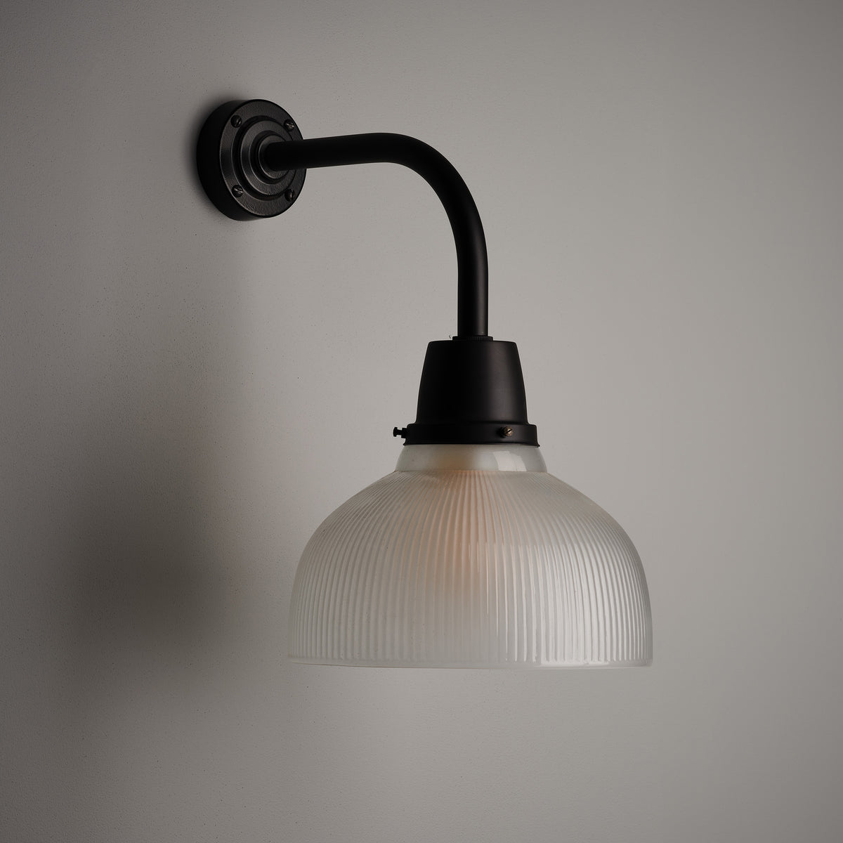 The American Wall Light - Frosted Glass