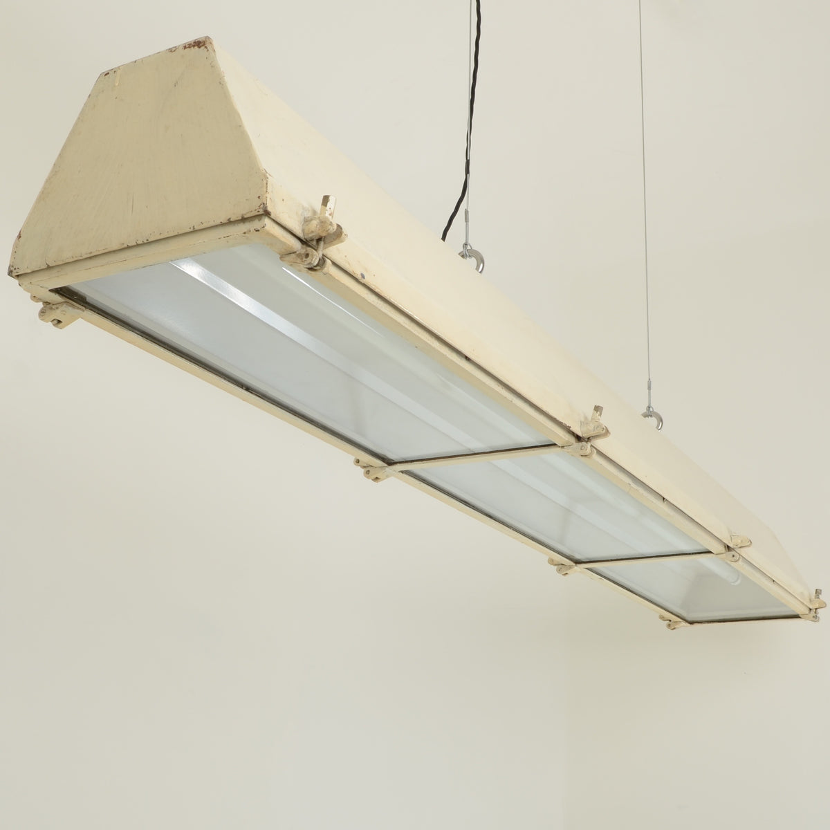 Early production GEC fluorescents
