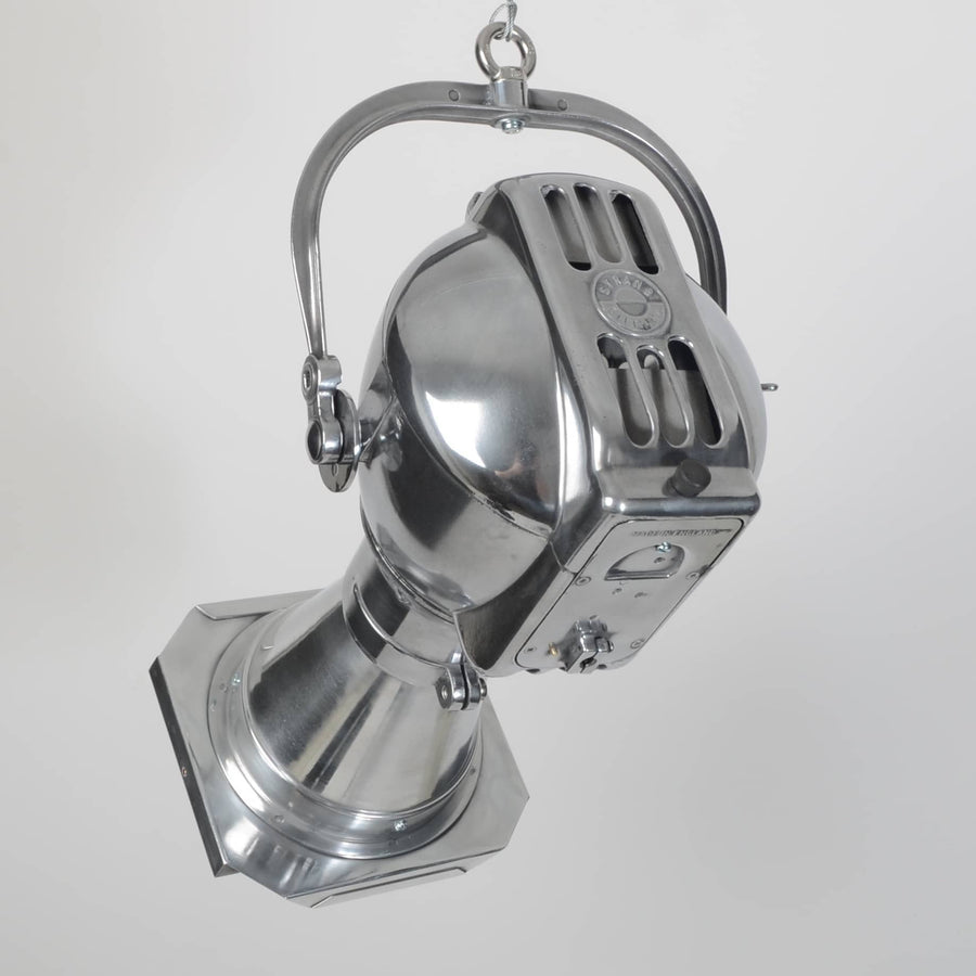 Strand spotlights with ?long snouts?